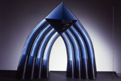 Modra-brana_Blue-Gate,45x35x10cm,18kg